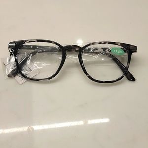 Reading glasses 4 pairs +1.50